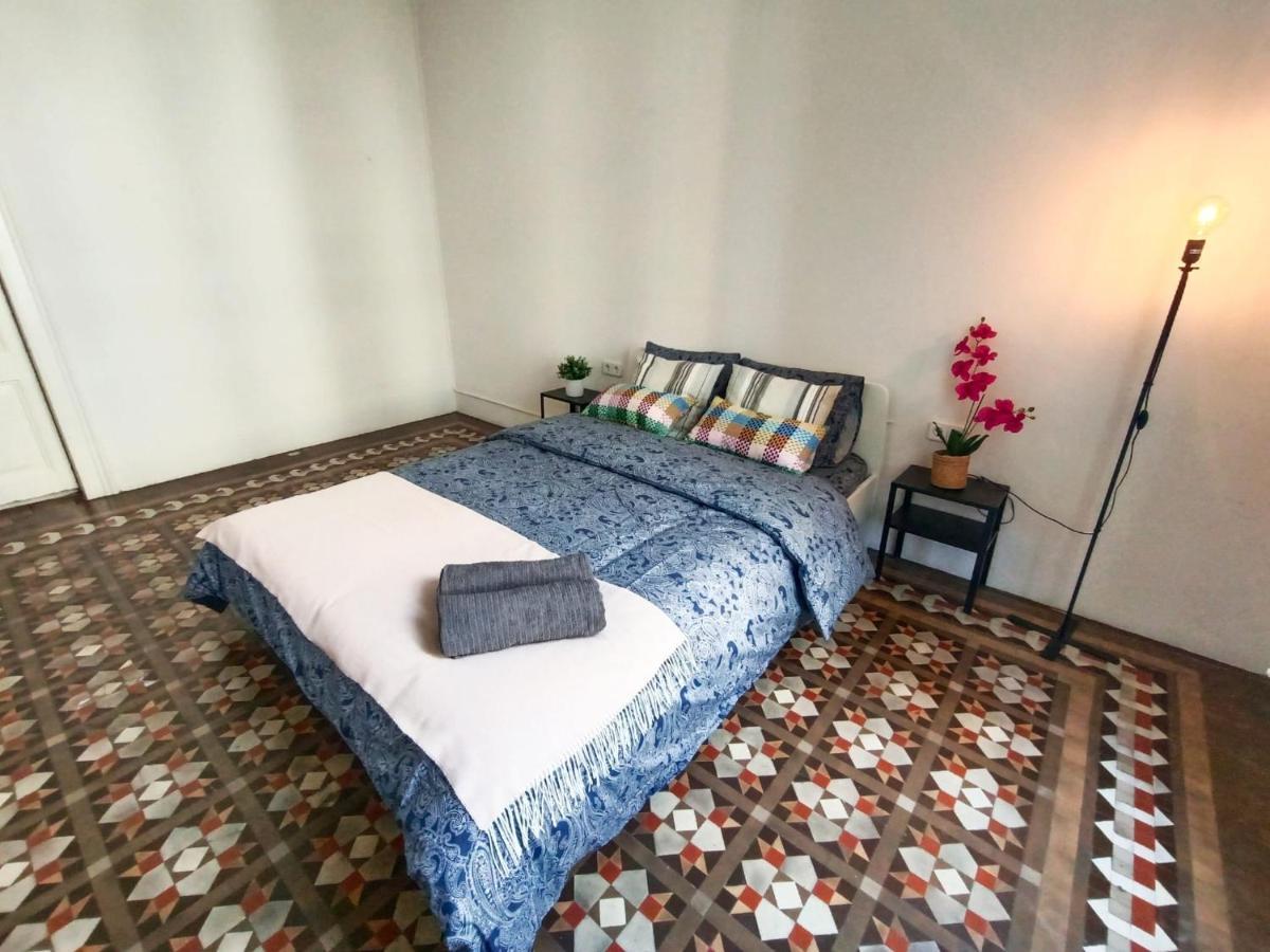 By Urquinaona Rooms Барселона Экстерьер фото