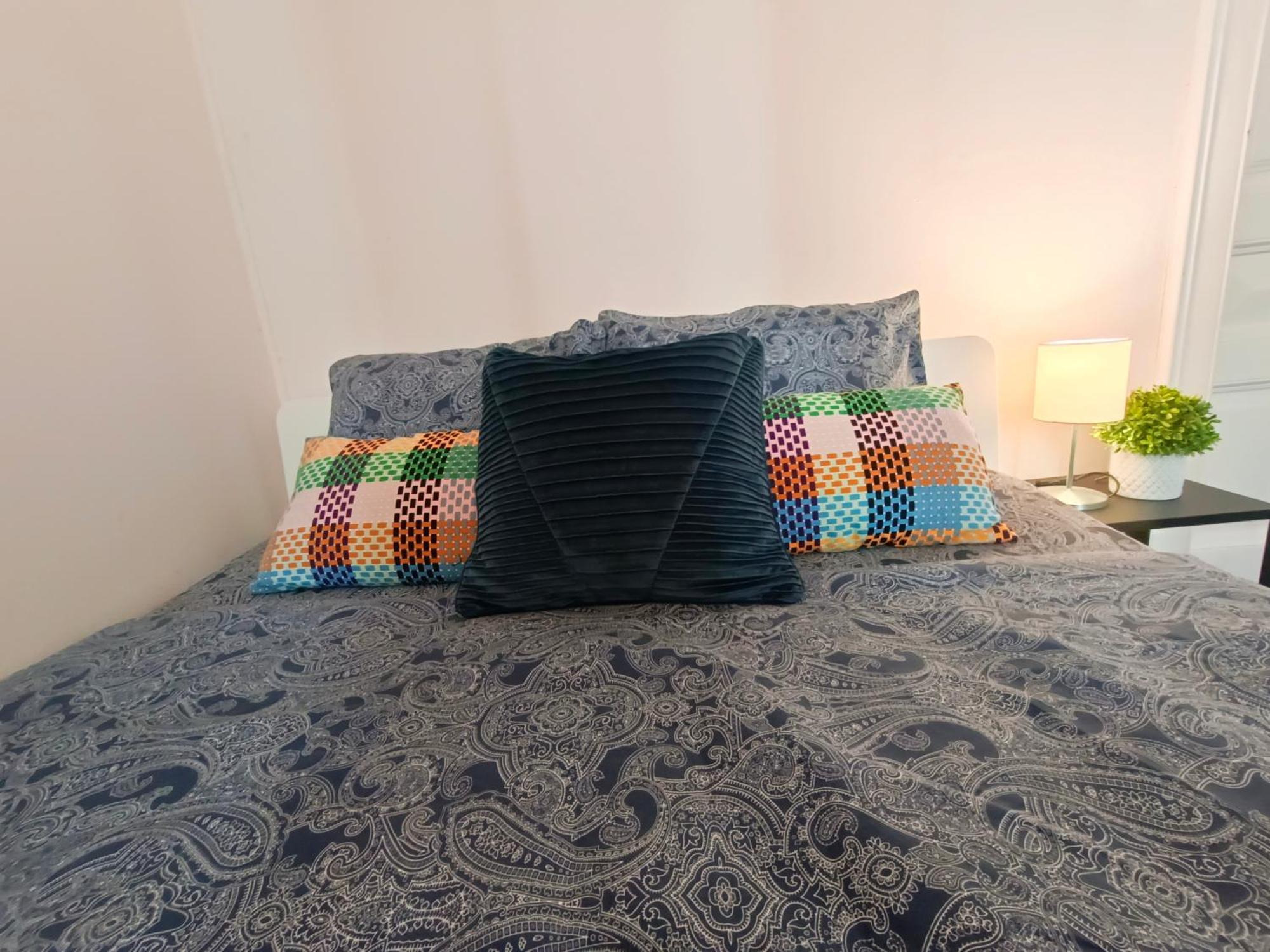By Urquinaona Rooms Барселона Экстерьер фото